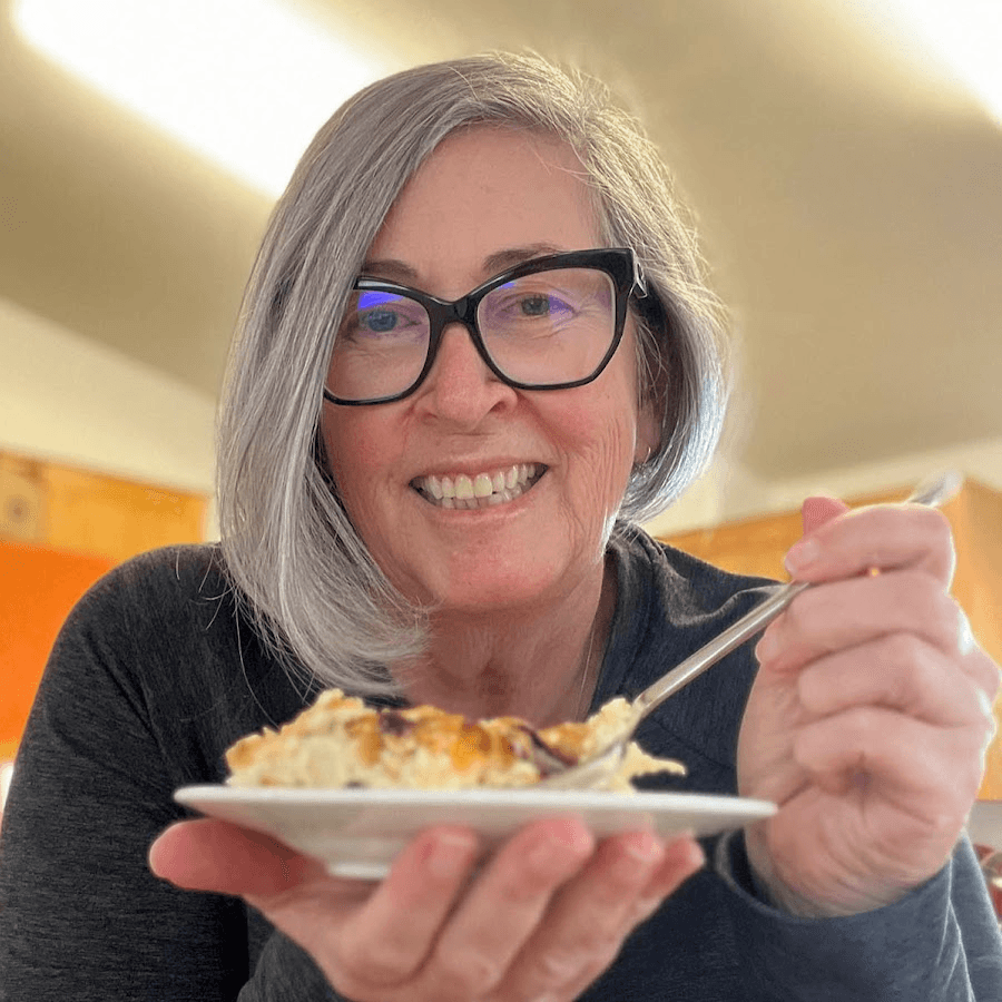 62-Year-Old Blogger Hits $300K/Year with Easy Recipes & Accountability Partner