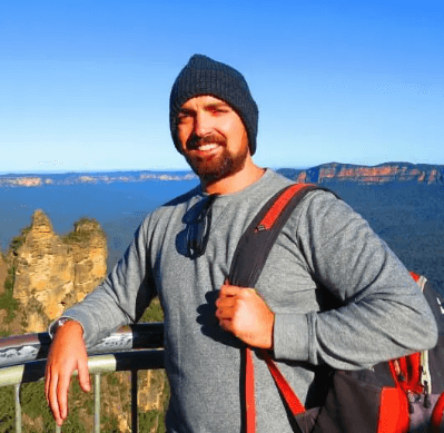 How Irish Around Oz Built a $10K/Month Travel Blog Serving a Niche Audience